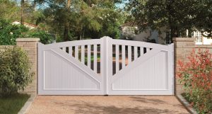 portail-pvc-sur-mesure-solabaie-1060x570-1
